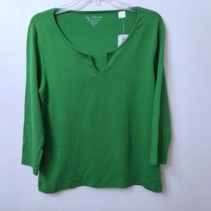 Chico's Faye Top V-Neck. Grasshopper Green Size 8